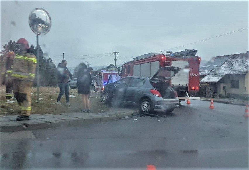 Andrychów. Jedna osoba ranna w zderzeniu dwóch samochodów