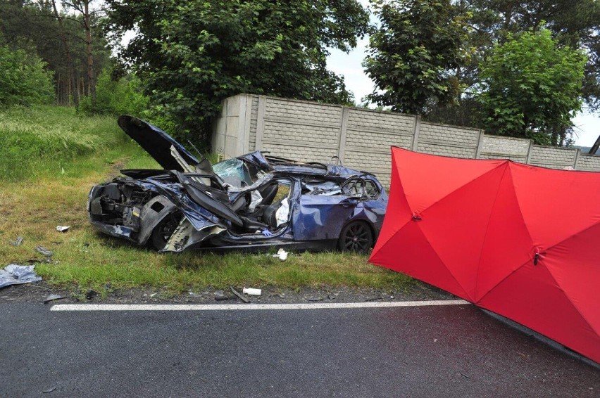 AKTUALIZACJA. Śmiertelny wypadek na drodze 432. Zobaczcie zdjęcia