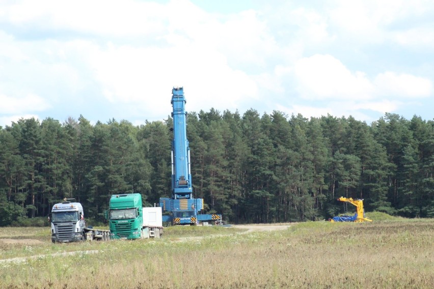 Farma wiatrowa w gminie Łęczyce. Prace trwają |FOTO