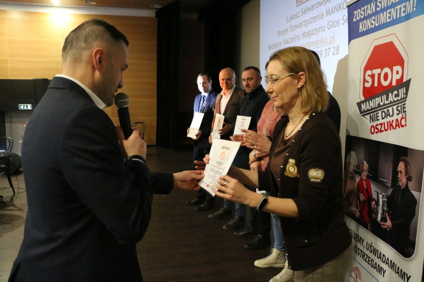 Seniorzy w Ciechocinku są bezpieczni. Konferencja „Stop manipulacji. Nie daj się oszukać”  w uzdrowisku [zdjęcia]