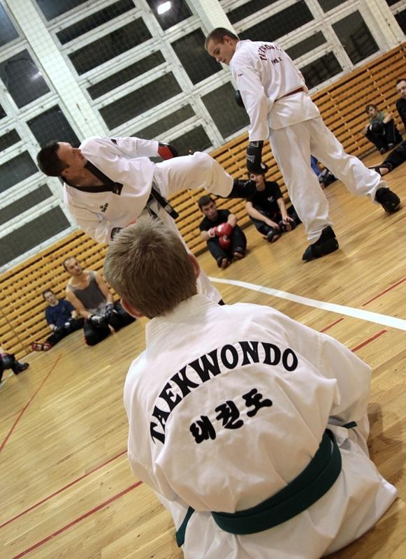 Zawodnicy taekwondo trenują przed mistrzostwami [ZDJĘCIA]
