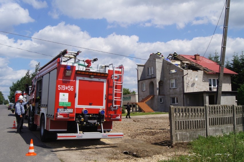 Radomszczański: Nawałnica zniszczyła domy w Woli Blakowej