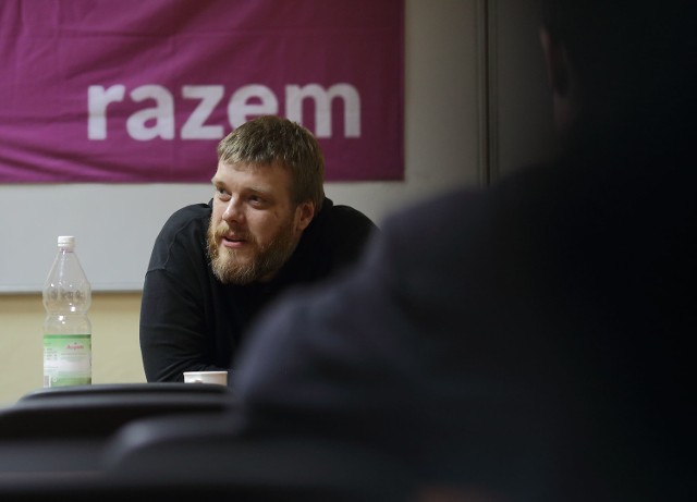 Adrian Zandberg, polityk Partii Razem, w Piotrkowie