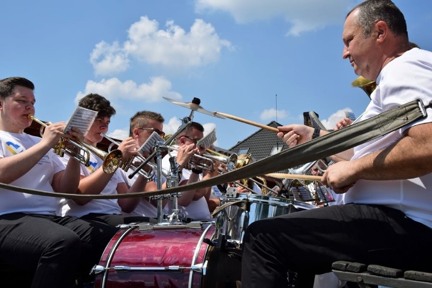 Ulicami Mszany przejechała Gminna Orkiestra...