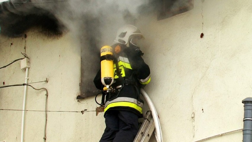 Trzcianka: Groźny pożar na Kościuszki [FOTO]