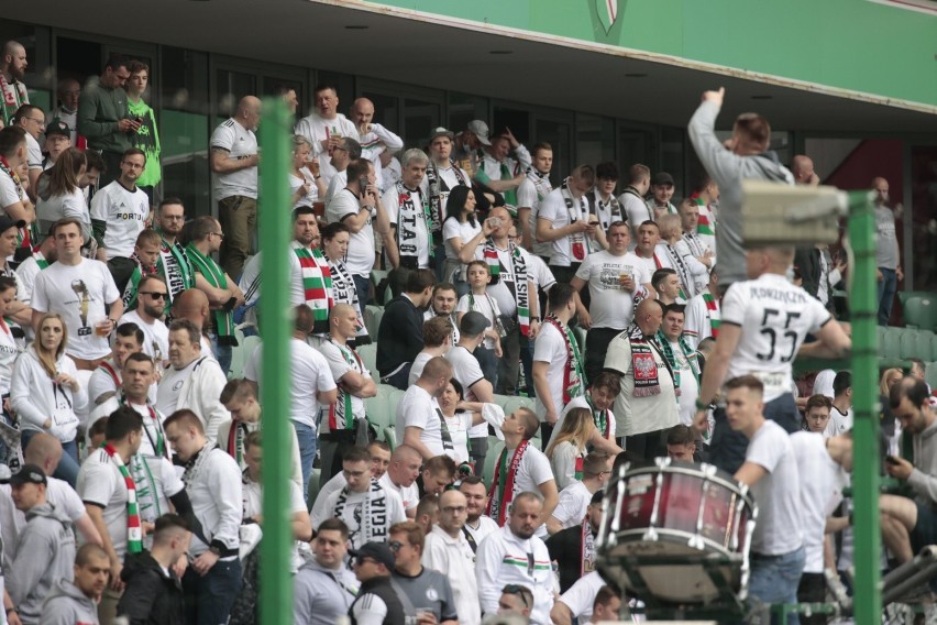 Legia Warszawa - Podbeskidzie Bielsko Bieła 1:0. "Wojskowi" wygrali na koniec sezonu. Na trybunach mistrzowska feta