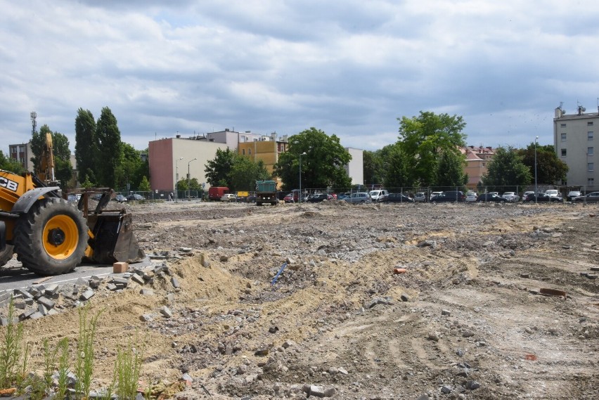 Na byłym targowisku w centrum Opola powstaną mieszkania.