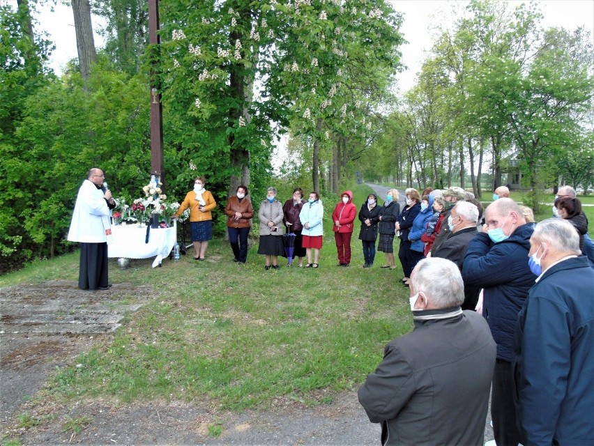 Modlono się o urodzaj i błogosławiono pola [ZDJĘCIA]