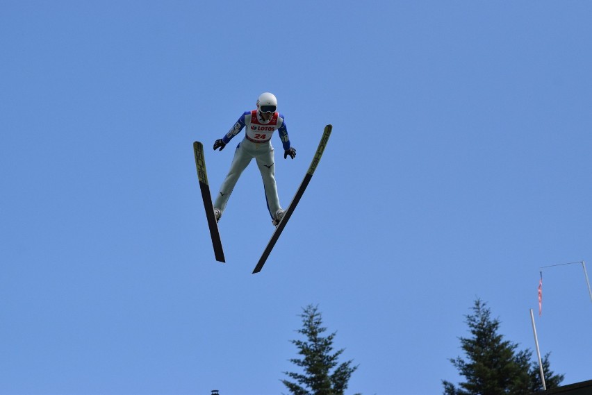 FIS Cup w Szczyrku. Mimo silnego wiatru sezon letnich skoków został zainaugurowany na skoczni Skalite [ZDJĘCIA]