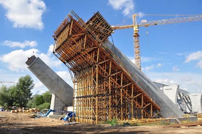 Wrzesień na budowie nowego mostu w Toruniu [ZDJĘCIA]