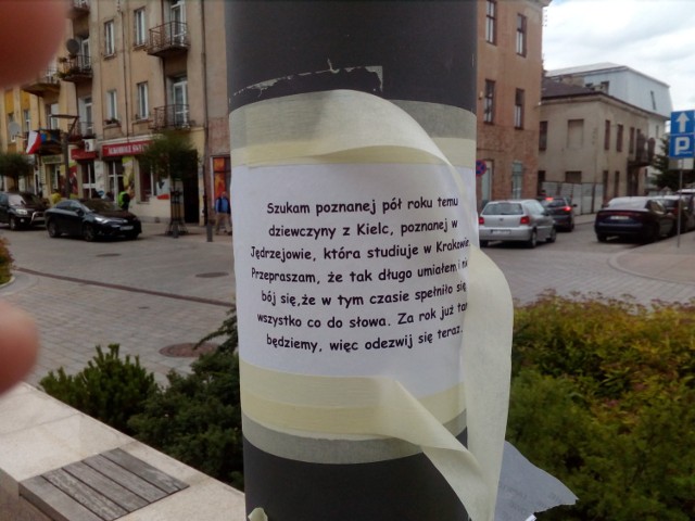 Takie plakaty pojawiły się we wtorek na ulicach Kielc.