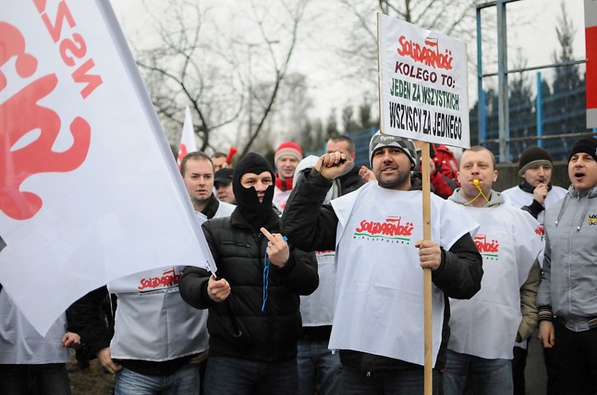 Związkowcy pikietowali poznański Bridgestone [ZDJĘCIA, WIDEO]