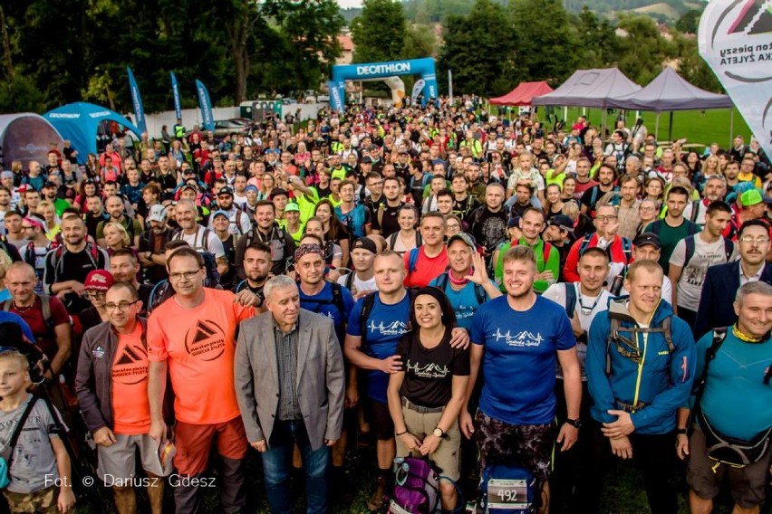 Głuszyca: Kilkuset zawodników na starcie  Maratonu Górskiego „Sudecka Żyleta” [ZDJĘCIA] 