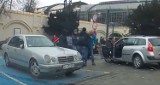 Wrocław: Bójka przy Dworcu Głównym. Taksówkarz zablokował przejazd [FILM]