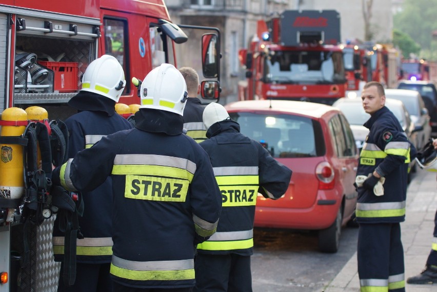 We wtorek rano wybuchł pożar w kamienicy na ulicy Gołębiej w...