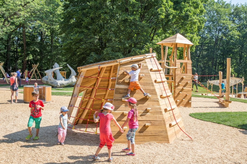 W Parku Kościuszki otwarto nowy plac zabaw dla dzieci.