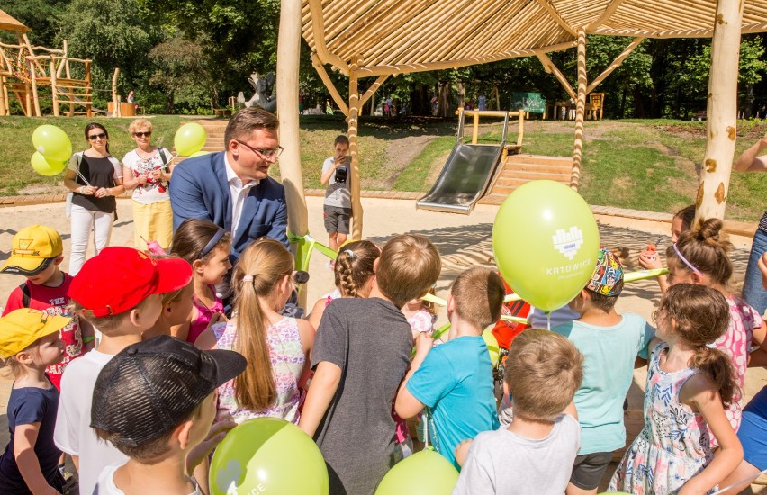 W Parku Kościuszki otwarto nowy plac zabaw dla dzieci.