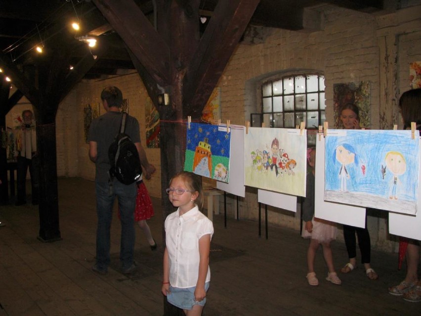 Wernisaż wystawy plastycznej przedszkolaków w Galerii 33 w Ostrowie [FOTO]