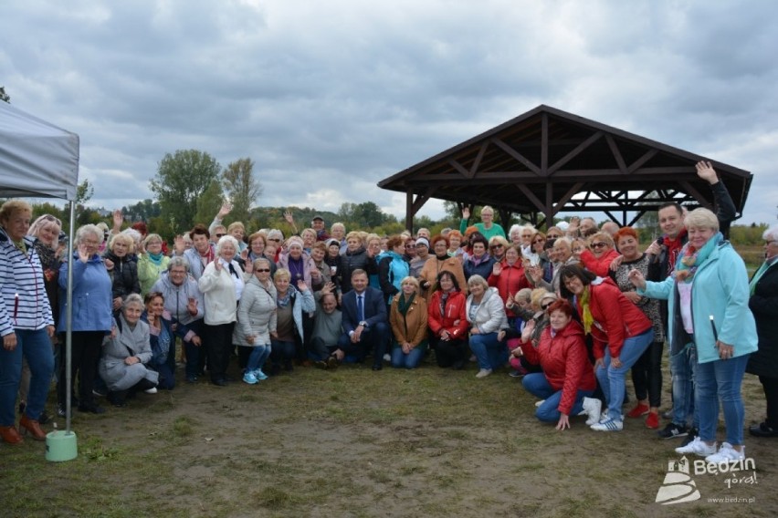 Będzin: wielka biesiada seniorów na miejskiej plaży ZDJĘCIA 