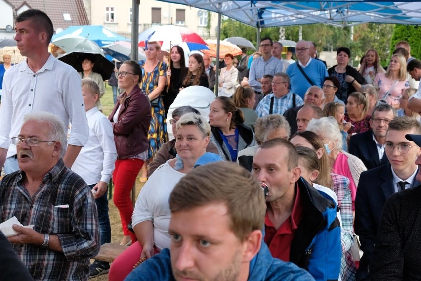 Pniewy. Koncert kapeli Żuki Rock&Roll Band [ZDJĘCIA]