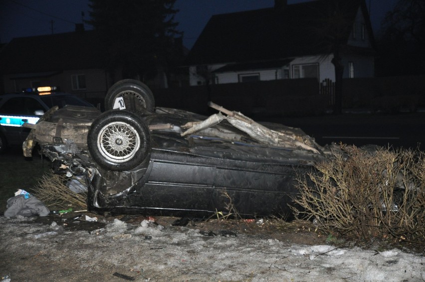 Hrubieszów: Śmierć 20-latka finałem jazdy po alkoholu (zdjęcia)