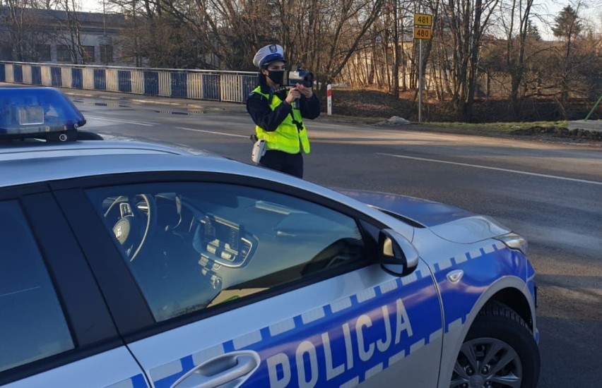 Policjanci w Łasku mają laserowy miernik prędkości ZDJĘCIA