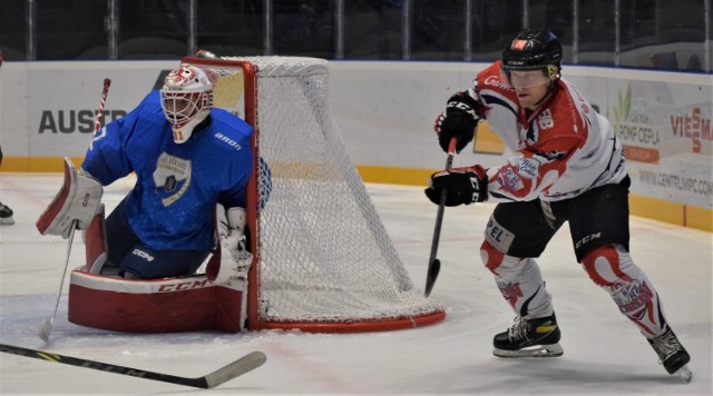 Trzeci ćwierćfinał hokejowego play-off: Energa Toruń - Tauron/Re-Plast Unia Oświęcim 2:5. Oświęcimianie są o krok od półfinału