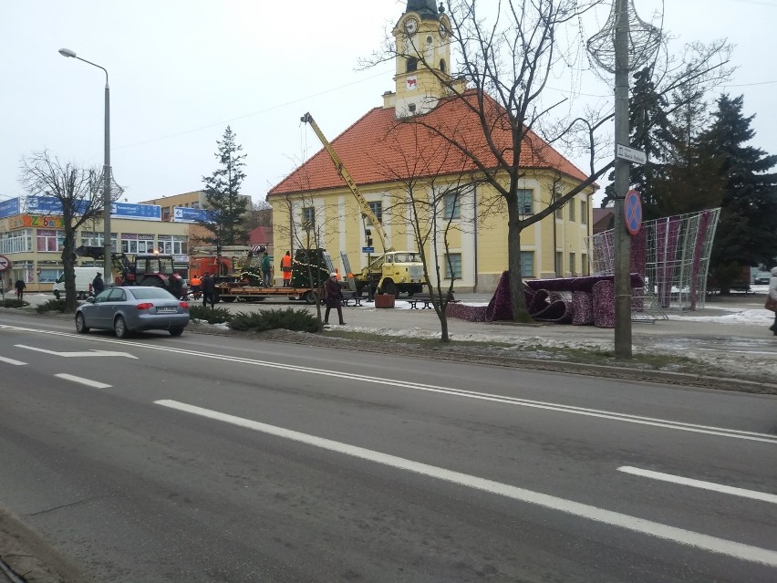 W Bielsku Podlaskim rozbierają już ozdoby świąteczne [ZDJĘCIA]