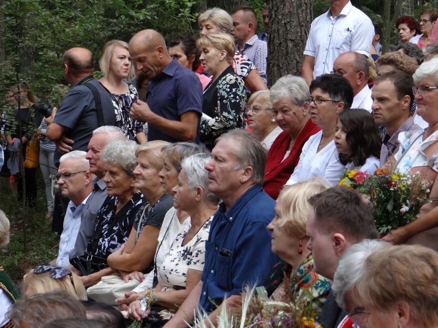 Uroczysta msza św. w Dolinie Objawienia odwołana ale... ZDJĘCIA