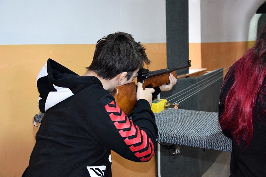 Oleśnica: Trwają zawody strzeleckie w CKiW OHP (ZDJĘCIA) 
