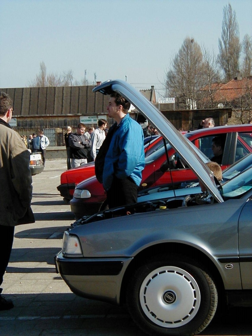 Giełda samochodowa w Zduńskiej Woli w latach 2000 - 2001