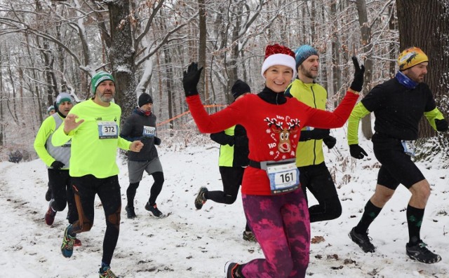 11.12.2022. City Trail Katowice z Nationale-Nederlanden 2022/2023.

Zobacz kolejne zdjęcia. Przesuwaj zdjęcia w prawo - naciśnij strzałkę lub przycisk NASTĘPNE