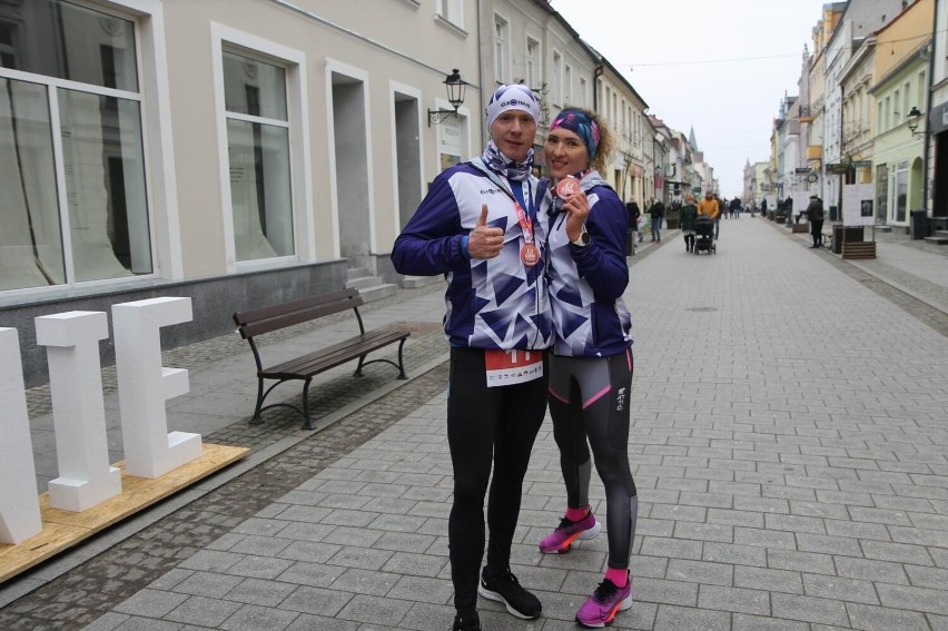 W biegu par na 5 km zwyciężyła para z Torunia. Wszyscy...