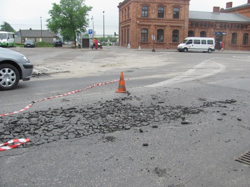 zniszczony asfalt Myszków 2014