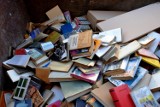 Dwa tysiące książek miało trafić na śmietnik...