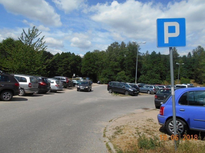 Parking przy szpitalu w Wejherowie - wymalowane pasy