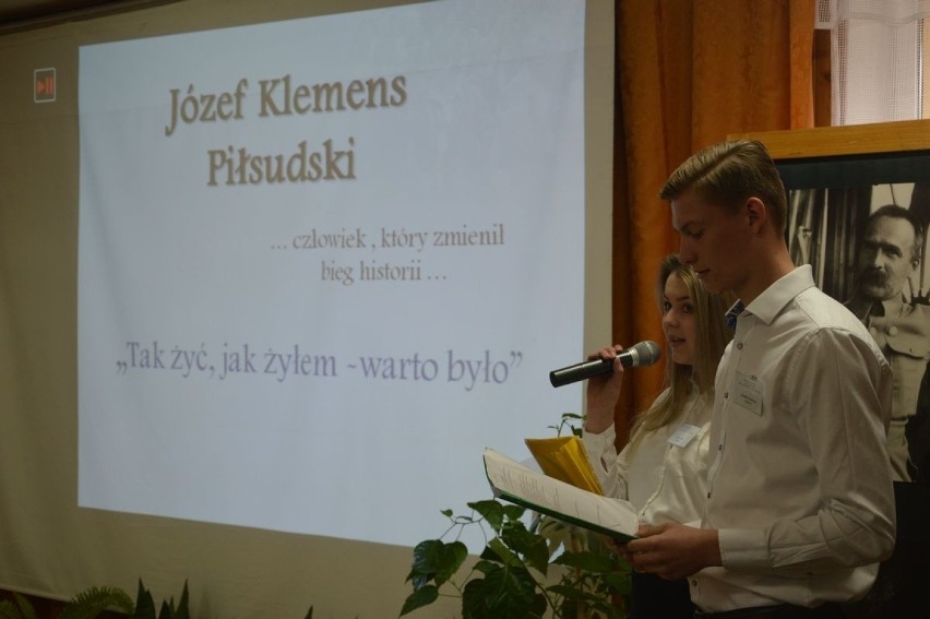 Międzyszkolny konkurs wiedzy o Józefie Piłsudskim w skierniewickiej "Budowlance" [ZDJĘCIA]