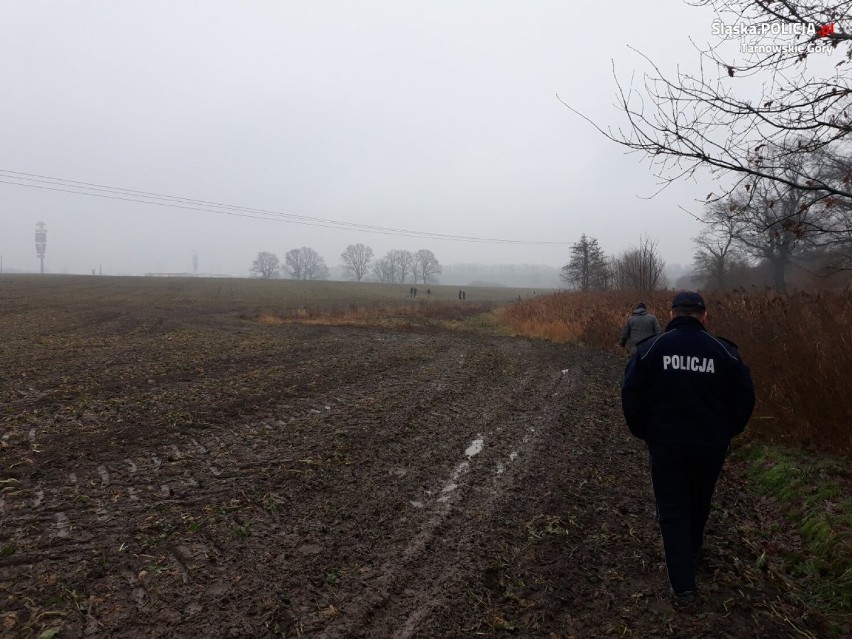 Przerażające odkrycie przy autostradzie A1 w Śląskiem. Zaginieni mężczyźni nie żyją. Prokurator zalecił sekcje zwłok