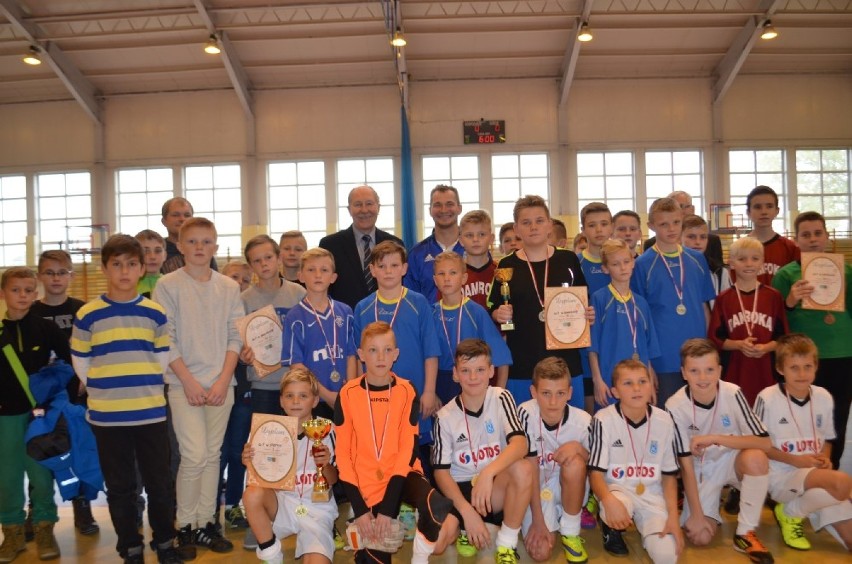 Powiatowe Zawody Piłki Nożnej w Chmielnie