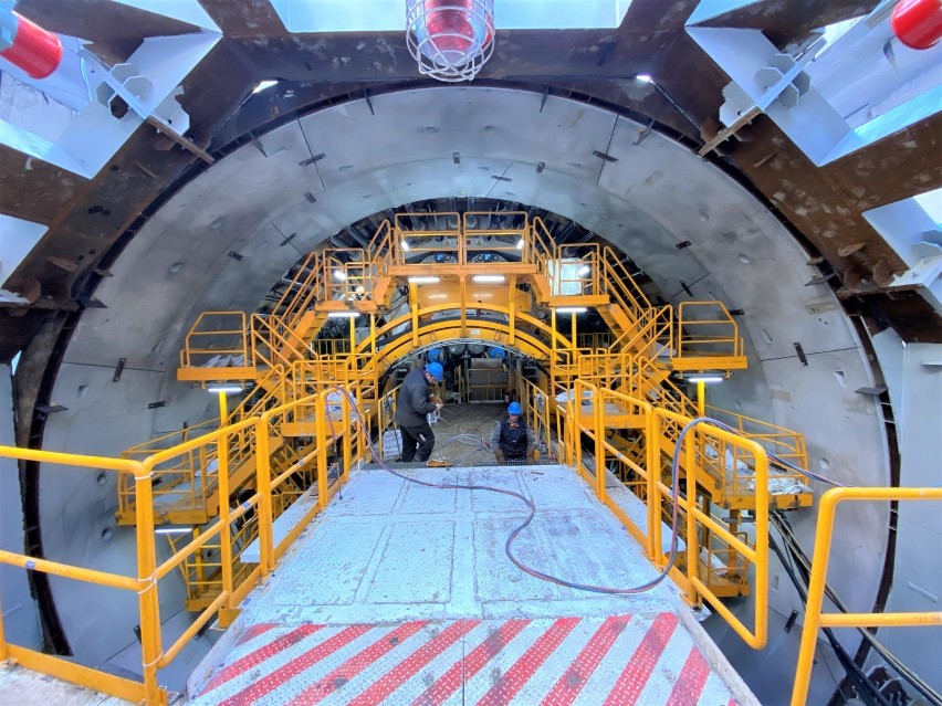 Świnoujście buduje tunel. Tak Wyspiarka przebija się przez...