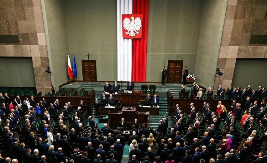 Strzały zza ucha: Polska potrzebuje nowego początku