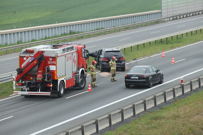 Wypadek na S3 - jeden pas w kierunku Lubina zablokowany [ZDJĘCIA]