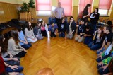 Poznań: Wolontariusze z Chin, Meksyku i Nowej Zelandii prowadzili zajęcia dla gimnazjalistów [FOTO]