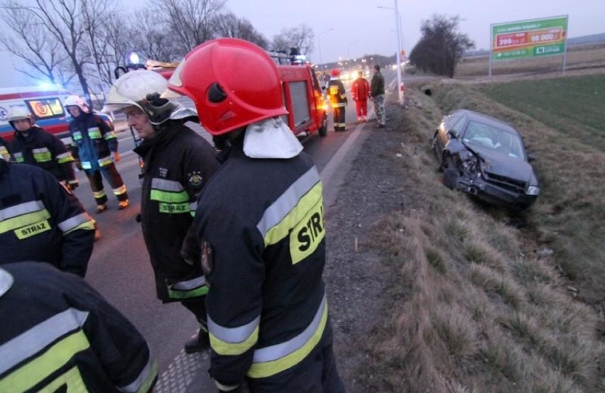 Wypadek na trasie Środa Śląska - Wrocław [ZDJĘCIA]