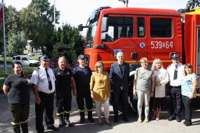 Jednostka OSP w Myszkowie Nowej Wsi ma nowy wóz ZDJĘCIA 