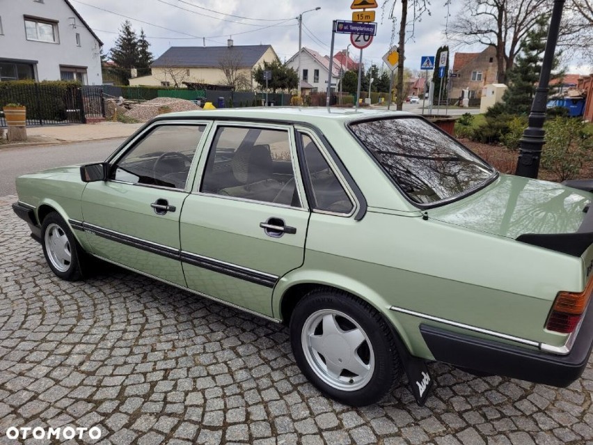 Audi 80

1980  159 000 km  Benzyna  Sedan 

37 900 zł