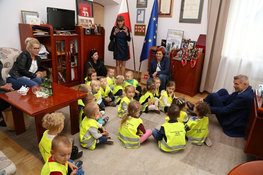 Dzieci z Przedszkola Samorządowego numer 28 w Kielcach...