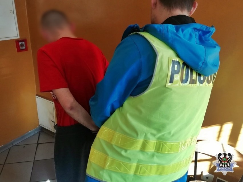 Policjant z Boguszowa był czujny także po służbie (pomogli mieszkańcy)