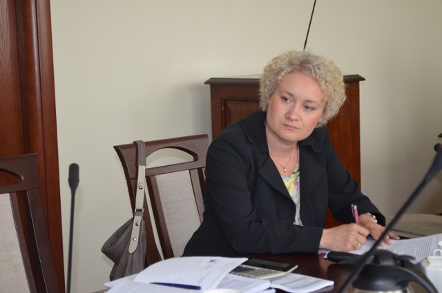 Marzena Baczyńska, dyrektorka deprtamentu infrastruktury drogowej z urzędu marszałkowskiego  wysłuchała  wójtów.