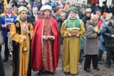 Tłumny Orszak Trzech Króli w Wejherowie. Znajdź się na naszych zdjęciach!  [ZDJĘCIA, VIDEO]